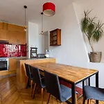 Veeve - Paris Hideaway In The Theatre District